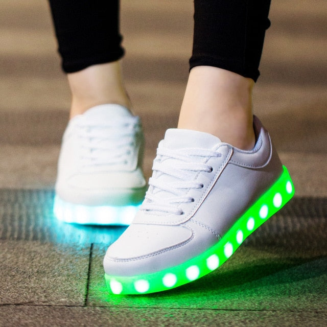 Glowing Sneakers - Short Hook